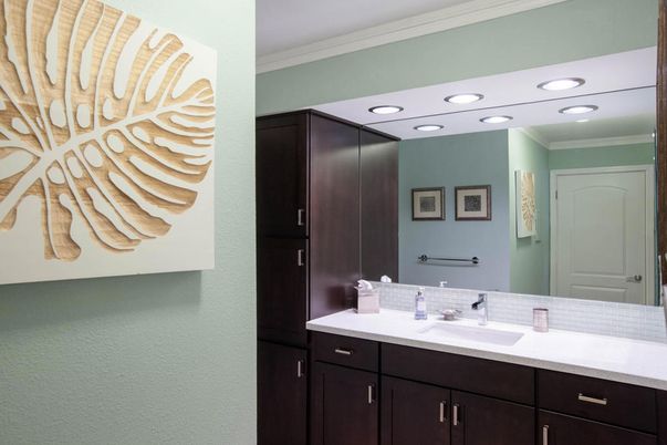 Bathroom, Interior, Recessed Lighting