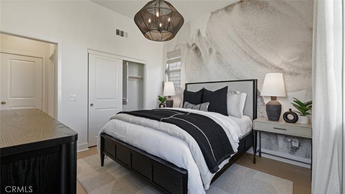 Bedroom, Interior, Pendant Lights, Wood Texture Flooring