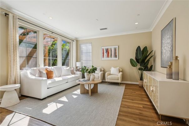 Interior, Living room, Recessed Lighting, Wood Texture Flooring