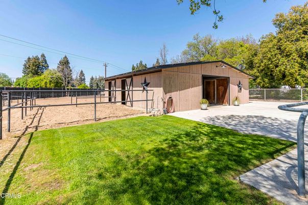 Backyard, Exterior