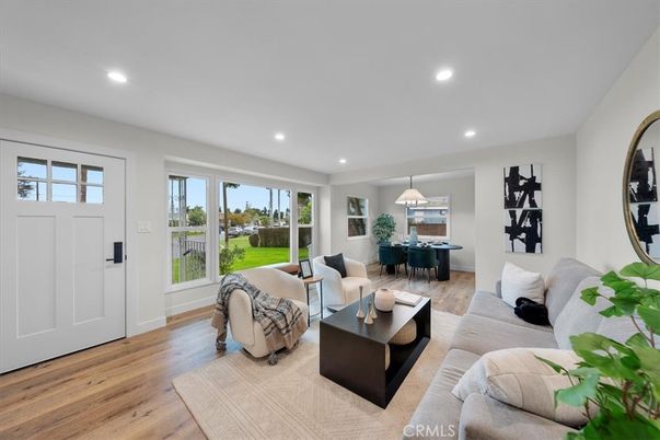 Dining room, Interior, Living room, Pendant Lights, Recessed Lighting, Wood Texture Flooring