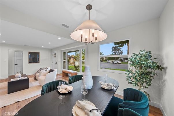 Dining room, Interior, Living room, Pendant Lights, Recessed Lighting, Wood Texture Flooring
