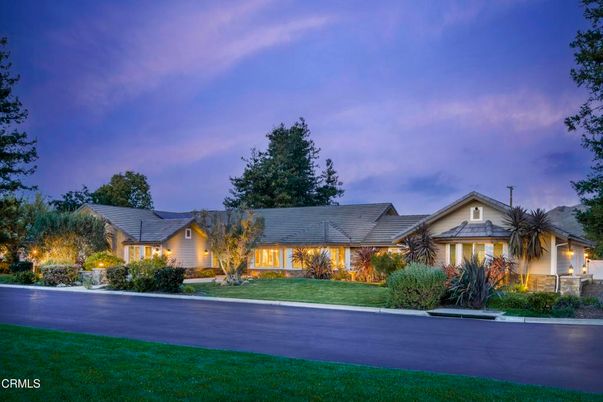 Backyard, Exterior, Facade, Ranch