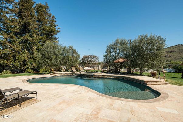 Exterior, Pool