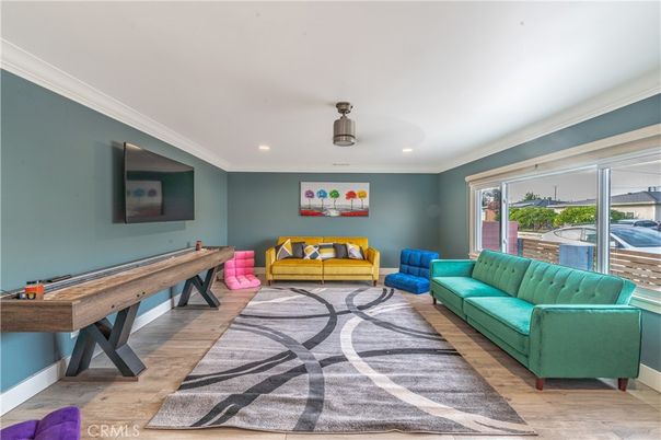 Game Room, Interior, Living room, Recessed Lighting, Wood Texture Flooring