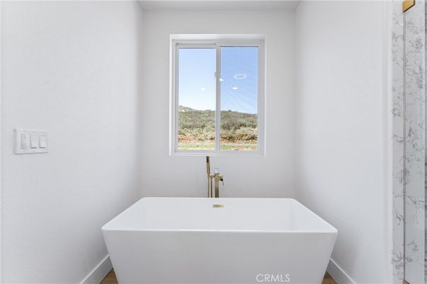 Bathroom, Free Standing Baths, Interior, Marble Walls