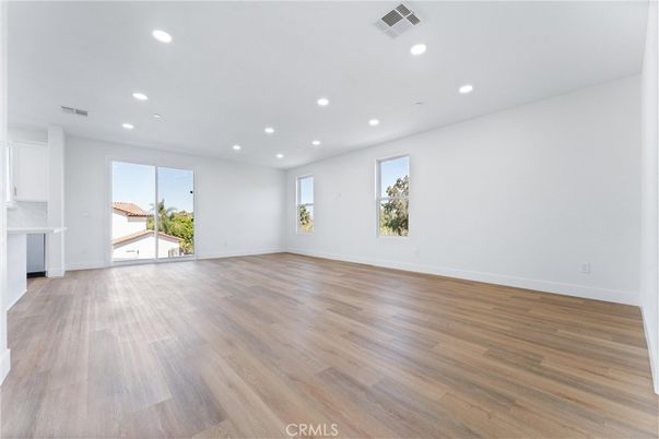 Empty room, Interior, Recessed Lighting, Wood Texture Flooring