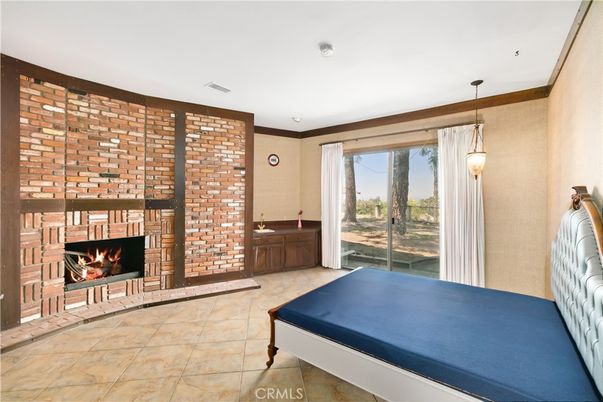 Fireplace, Interior, Pendant Lights