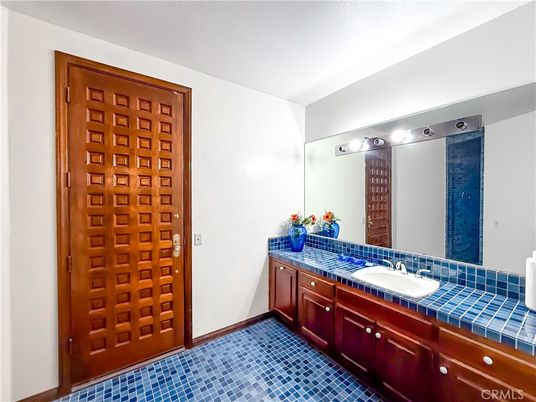 Bathroom, Interior, Tile Countertops