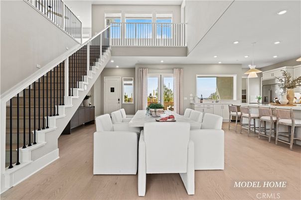 Dining room, Interior, Kitchen, Pendant Lights, Recessed Lighting, Wood Texture Flooring