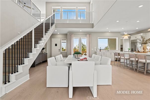 Dining room, Interior, Kitchen, Pendant Lights, Recessed Lighting, Wood Texture Flooring