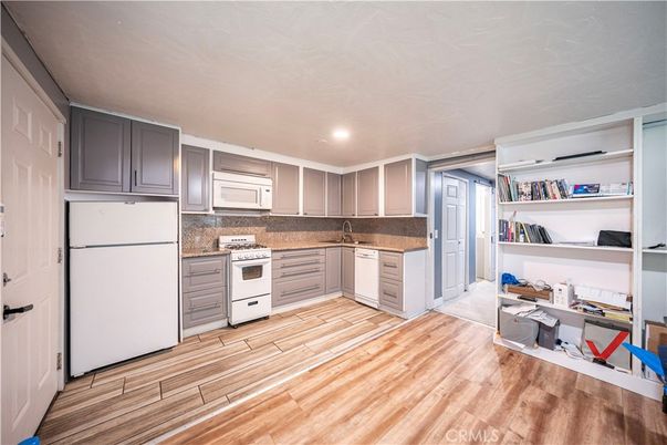 Interior, Kitchen, Recessed Lighting, Wood Texture Flooring