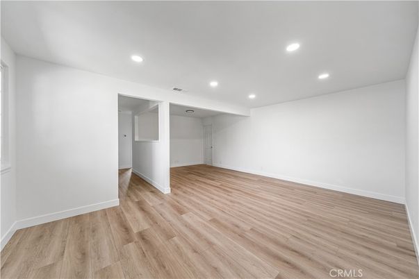 Empty room, Interior, Recessed Lighting, Wood Texture Flooring