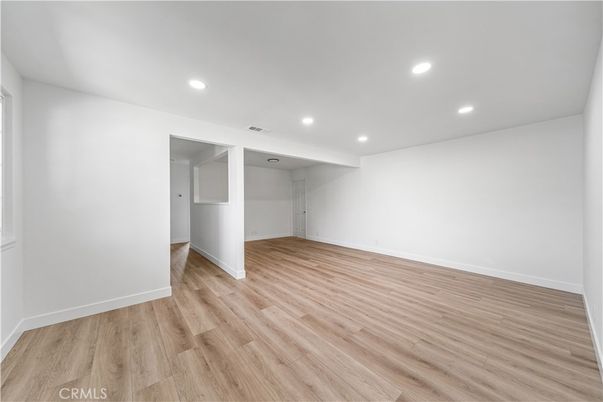 Empty room, Interior, Recessed Lighting, Wood Texture Flooring