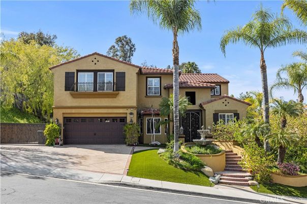 Attached, Exterior, Facade, Mediterranean