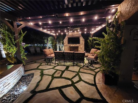 Exterior, Fireplace