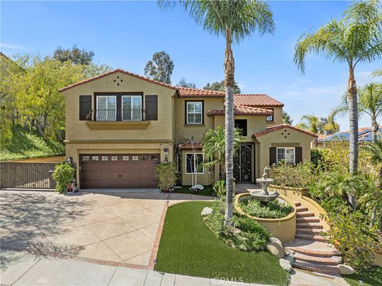 Attached, Exterior, Facade, Mediterranean