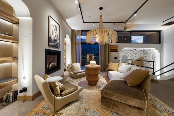 Chandelier, Fireplace, Interior, Living room, Recessed Lighting