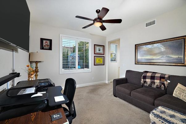 Home Office, Interior