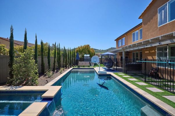 Exterior, Playground, Pool