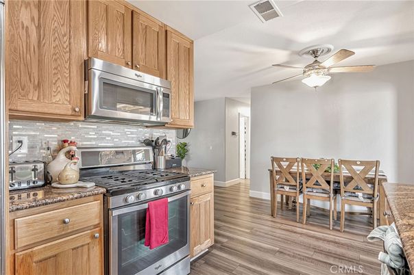 Dining room, Interior, Kitchen, Stainless Steel Appliances, Wood Texture Flooring
