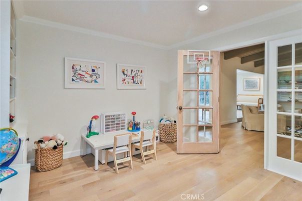 Dining room, Interior, Recessed Lighting, Wooden Beams, Wood Texture Flooring