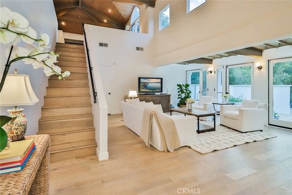 Interior, Living room, Recessed Lighting, Wooden Ceilings, Wood Texture Flooring