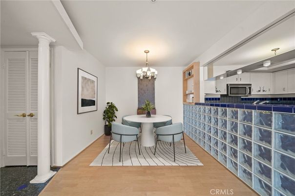 Chandelier, Dining room, Interior, Kitchen, Wood Texture Flooring