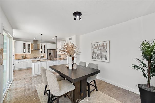 Dining room, Interior, Kitchen, Pendant Lights, Recessed Lighting, Stainless Steel Appliances