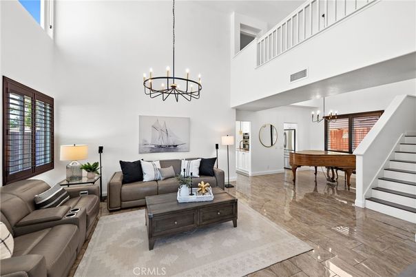 Chandelier, Dining room, Interior, Living room, Pendant Lights, Wood Texture Flooring