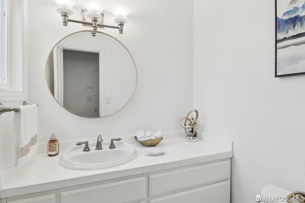 Bathroom, Interior, Tile Countertops