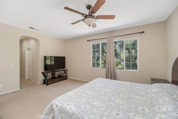 Chandelier, Dining room, Interior, Kitchen, Living room, Pendant Lights, Recessed Lighting, Stainless Steel Appliances