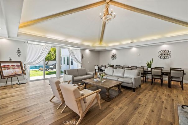 Chandelier, Dining room, Interior, Living room, Recessed Lighting, Wood Texture Flooring