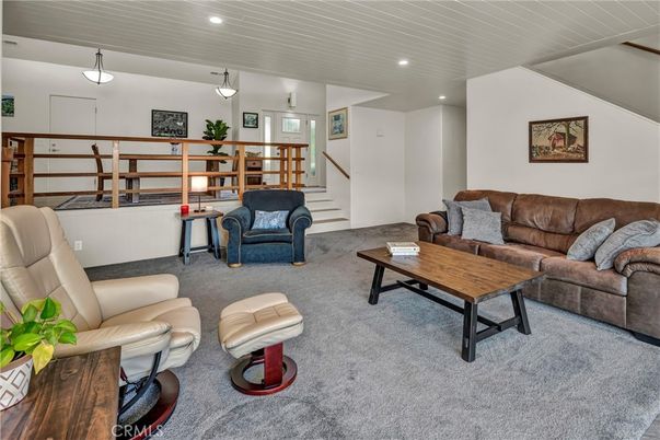 Interior, Living room, Pendant Lights, Recessed Lighting