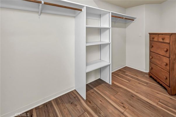 Interior, Walk-in Closets, Wood Texture Flooring