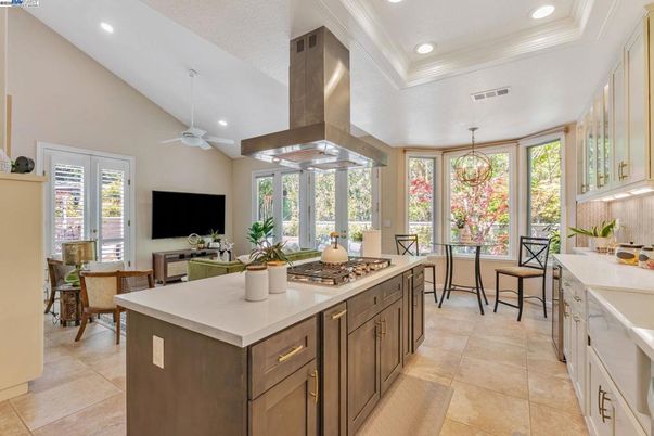 Chandelier, Dining room, Interior, Kitchen, Recessed Lighting