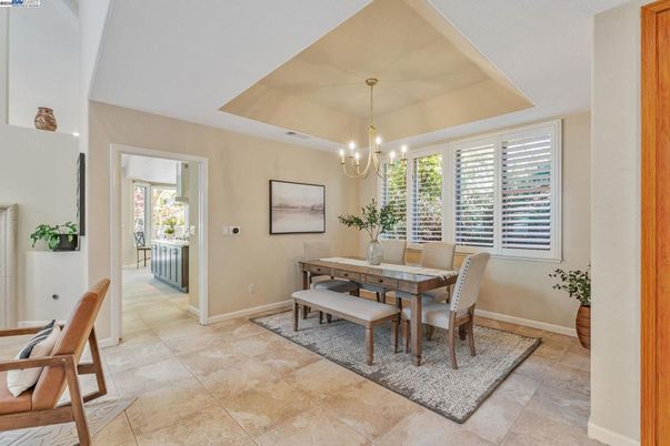 Chandelier, Dining room, Interior, Pendant Lights