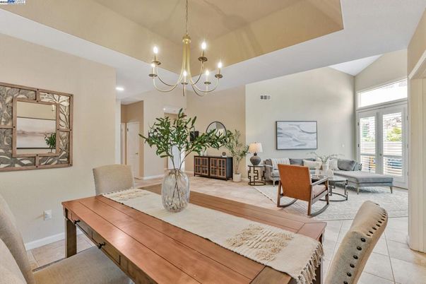 Chandelier, Dining room, Interior, Living room