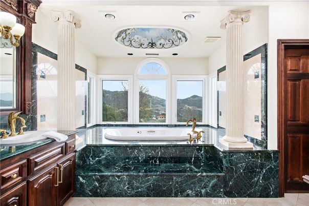 Bathroom, Interior, Recessed Lighting