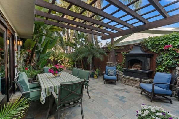 Exterior, Fireplace