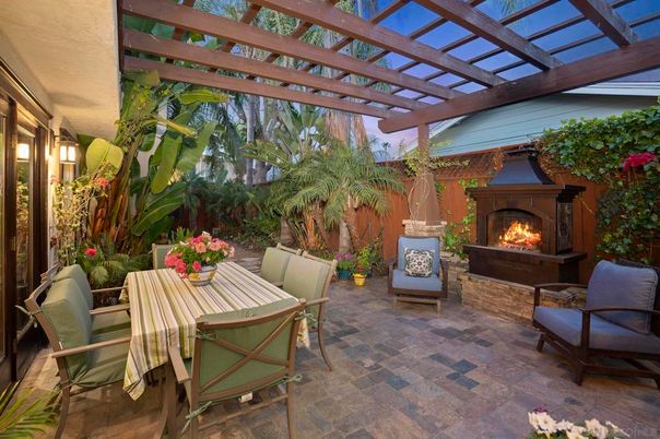 Exterior, Fireplace