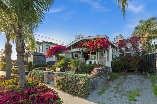 Backyard, Exterior, Facade, Mediterranean