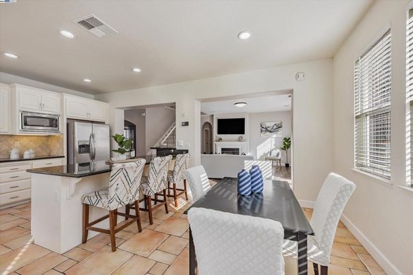 Dining room, Interior, Kitchen, Recessed Lighting, Stainless Steel Appliances