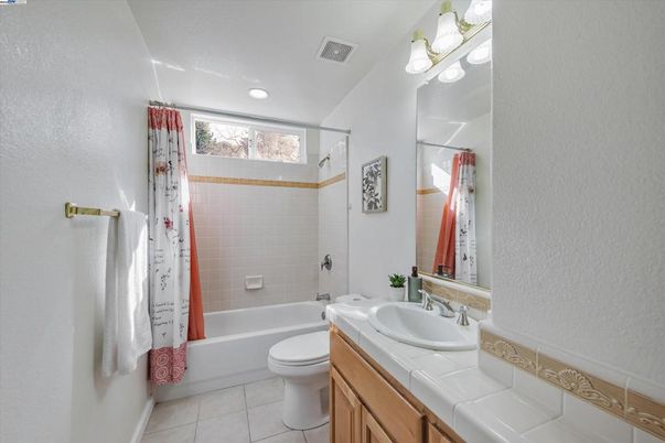 Bathroom, Interior, Recessed Lighting, Tile Countertops