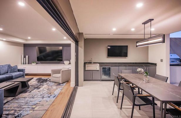 Dining room, Interior, Living room, Pendant Lights, Recessed Lighting