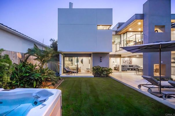 Backyard, Exterior, Hot Tub