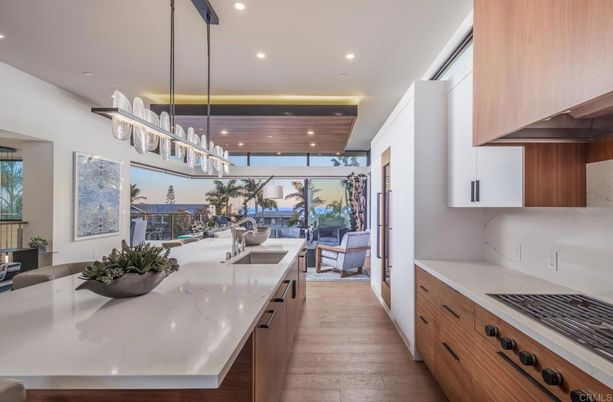 Interior, Kitchen, Living room, Pendant Lights, Recessed Lighting, Stainless Steel Appliances, Wood Texture Flooring