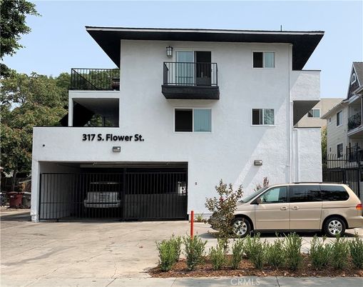 Attached, Exterior, Facade, Modern