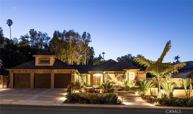 Attached, Exterior, Facade, Solar Panels, French Provincial