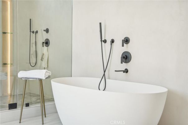 Bathroom, Free Standing Baths, Interior